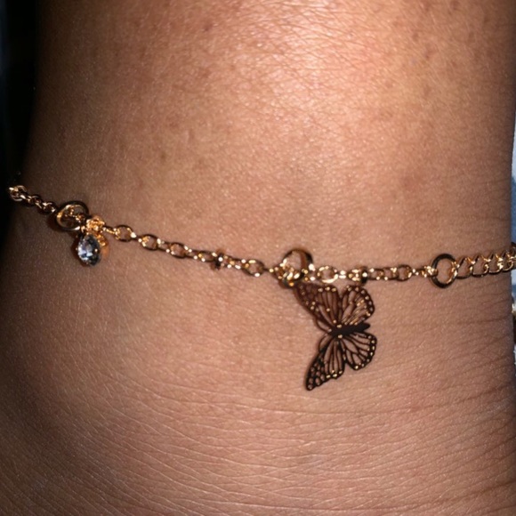 ✨LAST ONE✨ Butterfly Anklet - Picture 5 of 5
